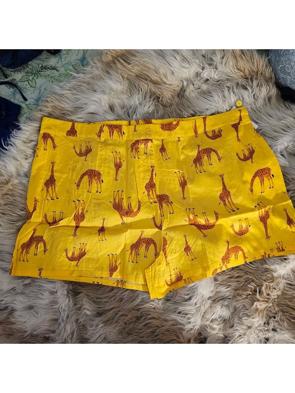 ModCloth Shorts High Rise Giraffe Print Yellow - Picture 5 of 6